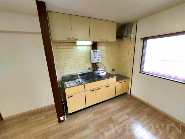 ハイツ明和 B棟のキッチン