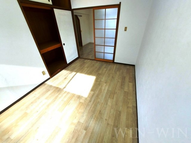 ハイツ明和 B棟の寝室