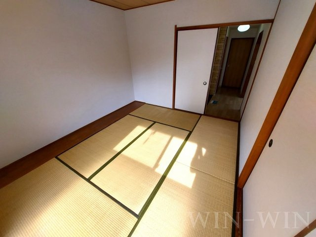 ハイツ明和 B棟の和室