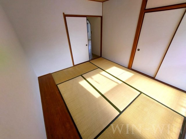 ハイツ明和 B棟の和室