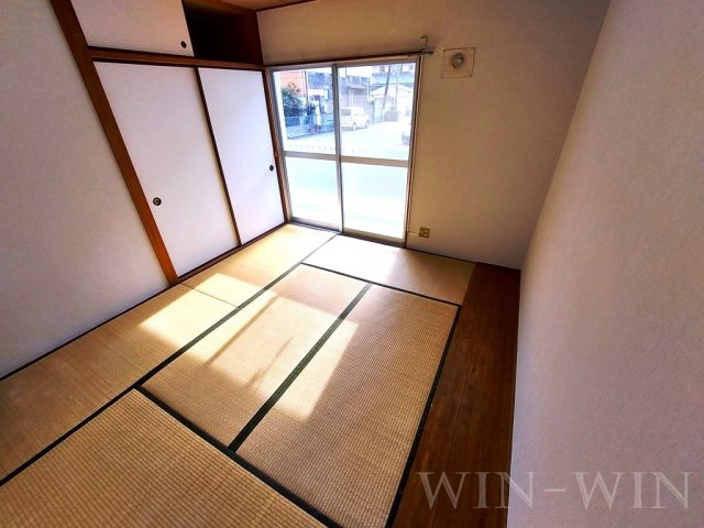 ハイツ明和 B棟の和室