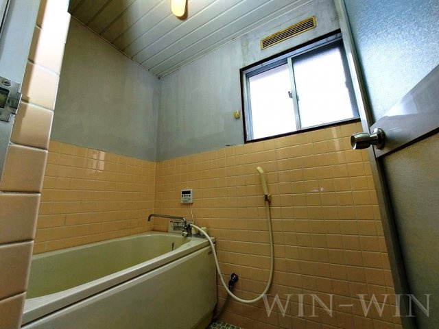 ハイツ明和 B棟の浴室