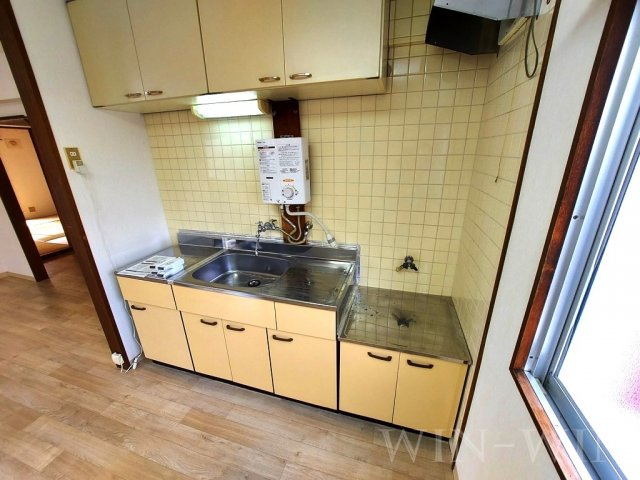 ハイツ明和 B棟のキッチン