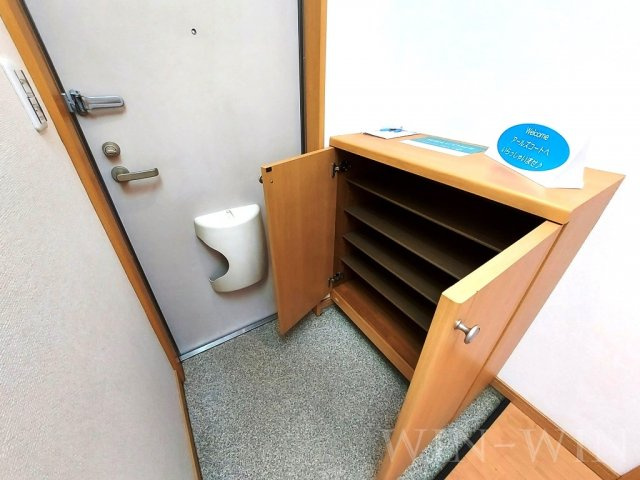 アールズコートの玄関