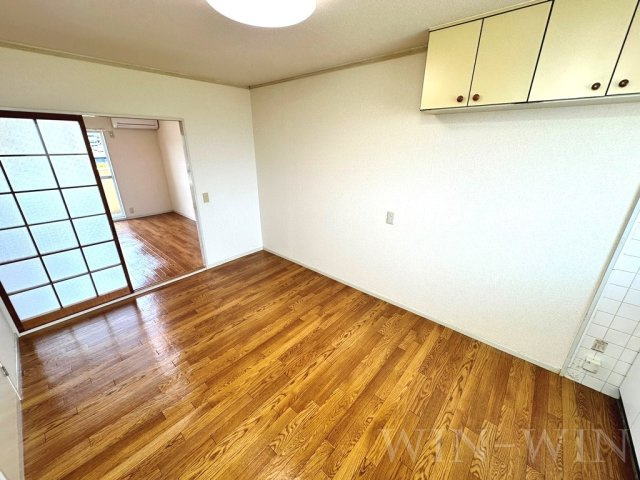 ハイツ西上 Bの居間・リビング