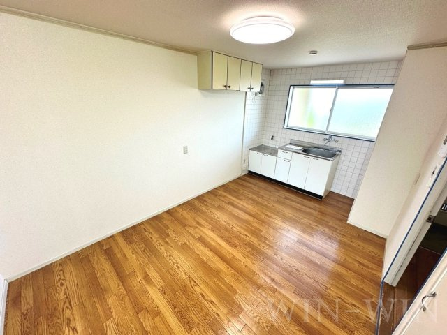 ハイツ西上 Bの居間・リビング