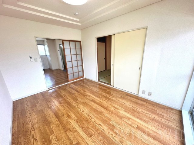 ハイツ西上 Bの洋室