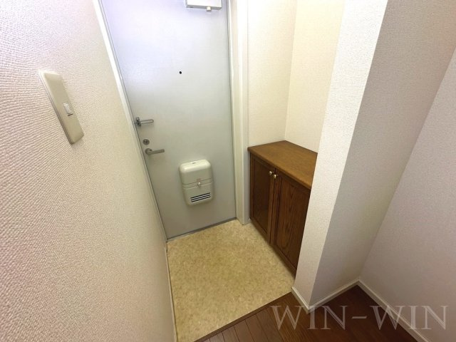 ホワイトタウン寺前の玄関|イメージ（同建物内別部屋の写真です）
