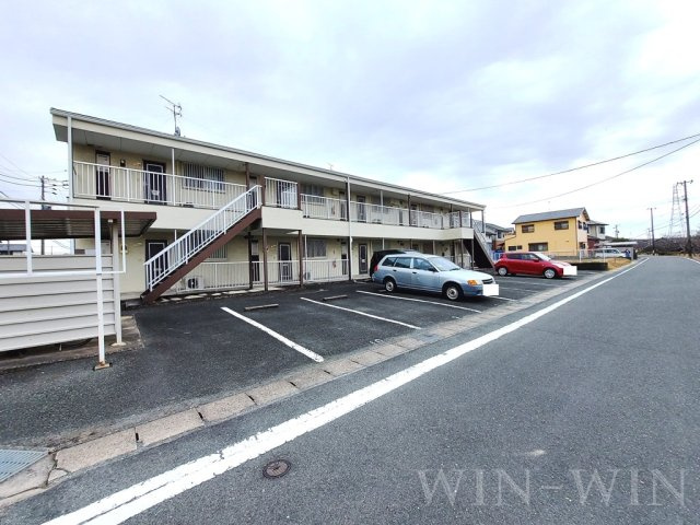 Surplus Two宇塚の駐車場