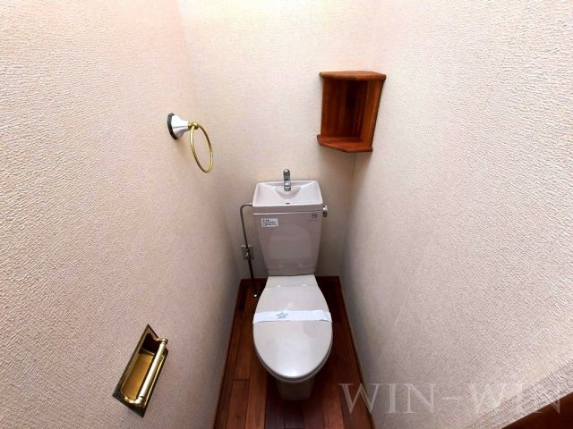 セザンヌ新栄 3のトイレ