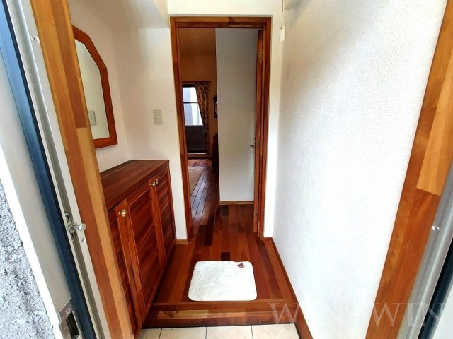 セザンヌ新栄 3の玄関