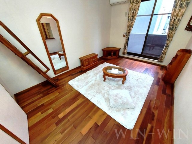 セザンヌ新栄 3の居間・リビング