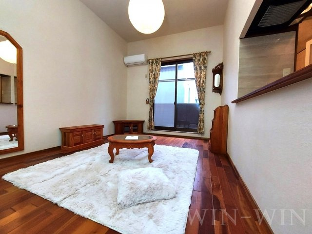 セザンヌ新栄 3の居間・リビング