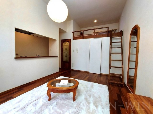 セザンヌ新栄 3の寝室