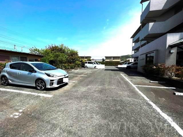 フィオーレ田中の駐車場