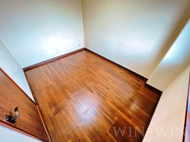 フィオーレ田中の洋室