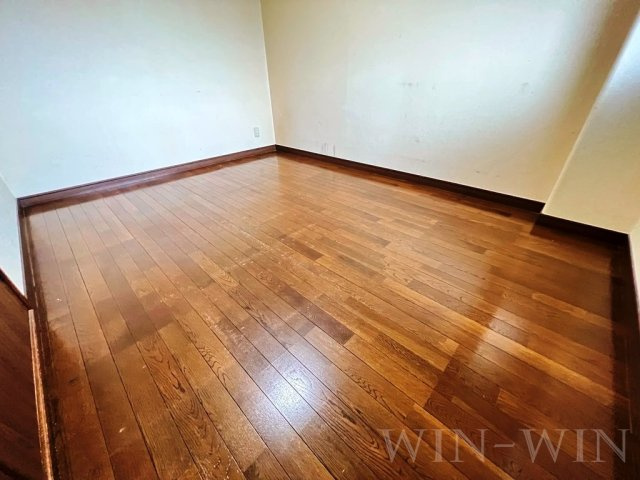 フィオーレ田中の洋室