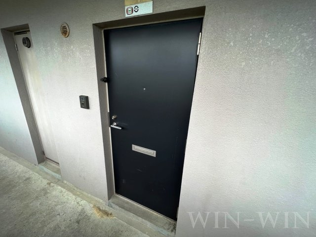 フィオーレ田中の玄関