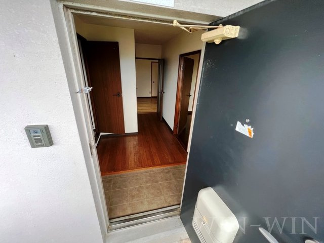 フィオーレ田中の玄関