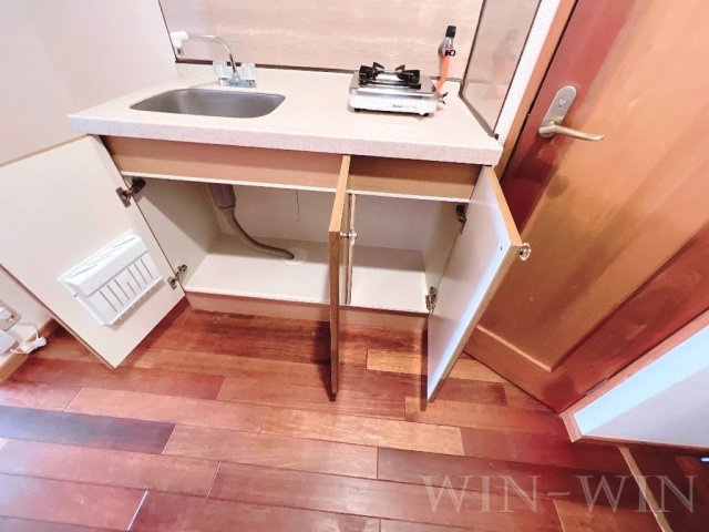 セザンヌ新栄 2のキッチン