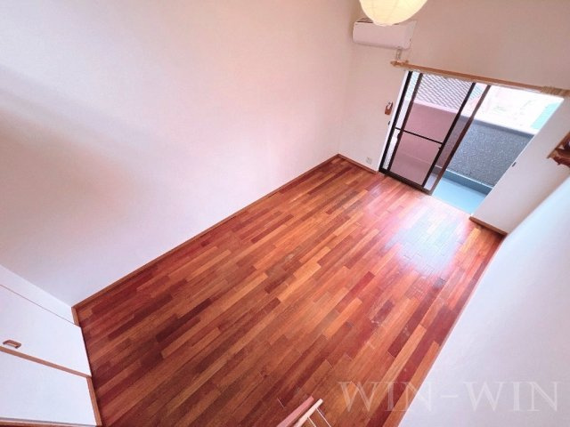 セザンヌ新栄 2の居間・リビング