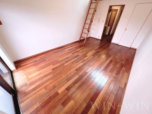 セザンヌ新栄 2の居間・リビング