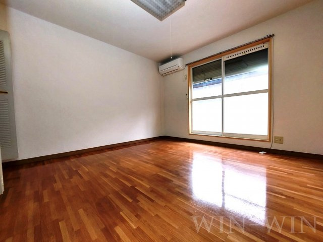 Surplus One栞の居間・リビング