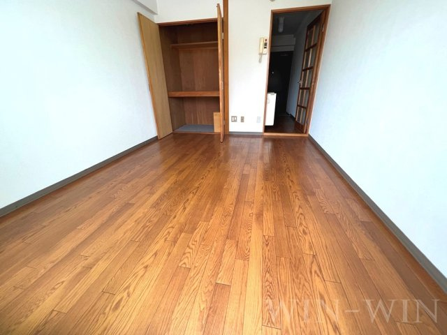 ビットハウスの洋室