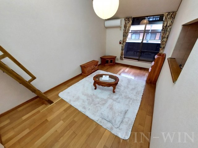 セザンヌ新栄の居間・リビング