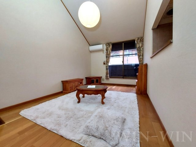 セザンヌ新栄の居間・リビング