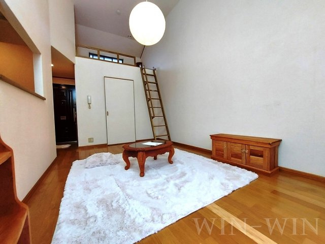 セザンヌ新栄の居間・リビング