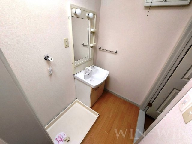 エルヴェ南小向 Aの洗面所