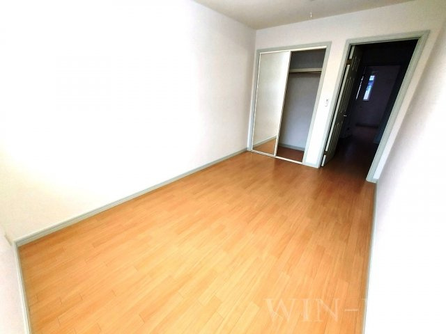 エルヴェ南小向 Aの寝室