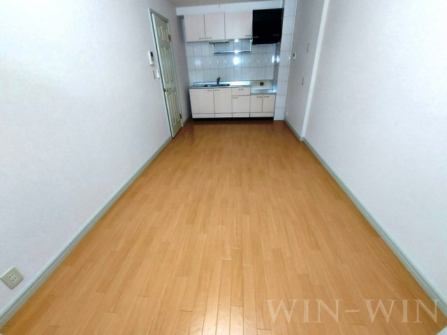 エルヴェ南小向 Aの居間・リビング