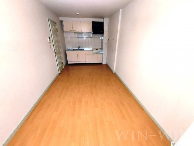 エルヴェ南小向 Aの居間・リビング