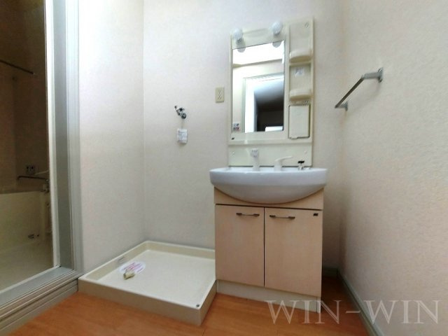 エルヴェ南小向 Aの洗面所