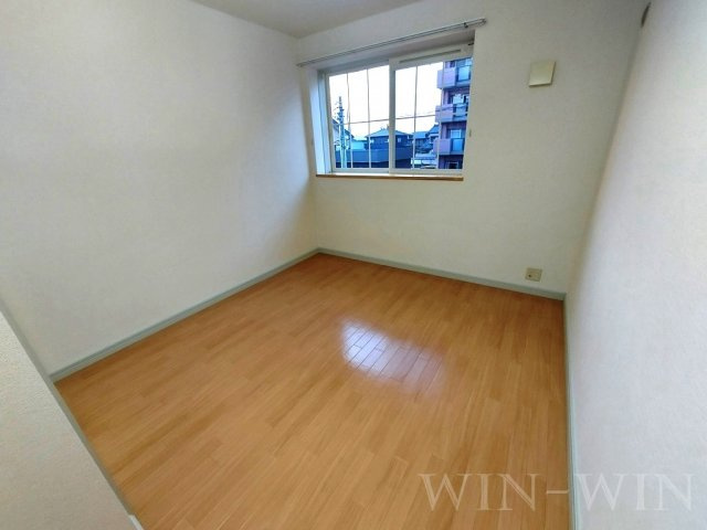 エルヴェ南小向 Aの寝室