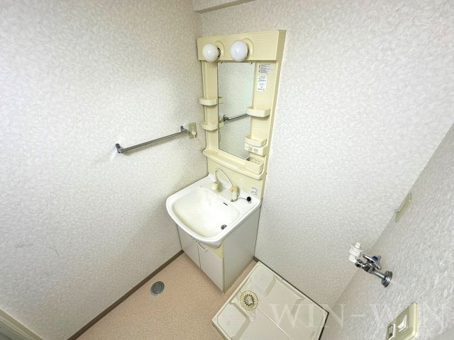 サンフレアの洗面所|イメージ（同建物内別部屋の写真です）