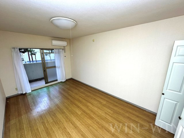 サンフレアの居間・リビング|イメージ（同建物内別部屋の写真です）
