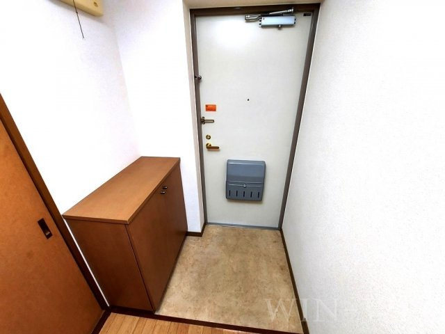 アヴァンセ山本の玄関