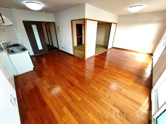 ファインビレッジの居間・リビング