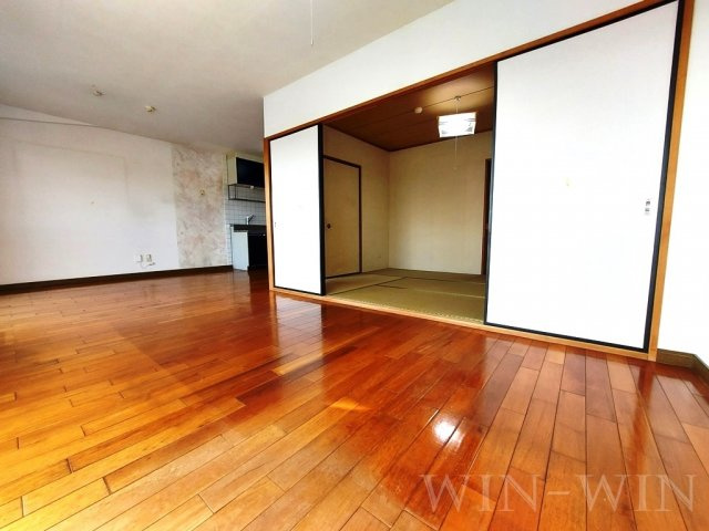 ファインビレッジの居間・リビング