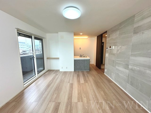 ファミール駅西の居間・リビング