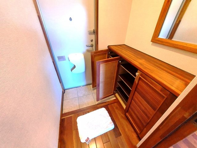 セザンヌ新栄 3の玄関