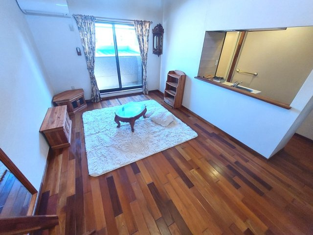 セザンヌ新栄 3の居間・リビング