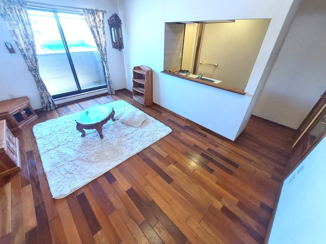 セザンヌ新栄 3の居間・リビング