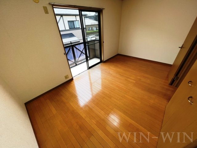 フローレス Aの寝室