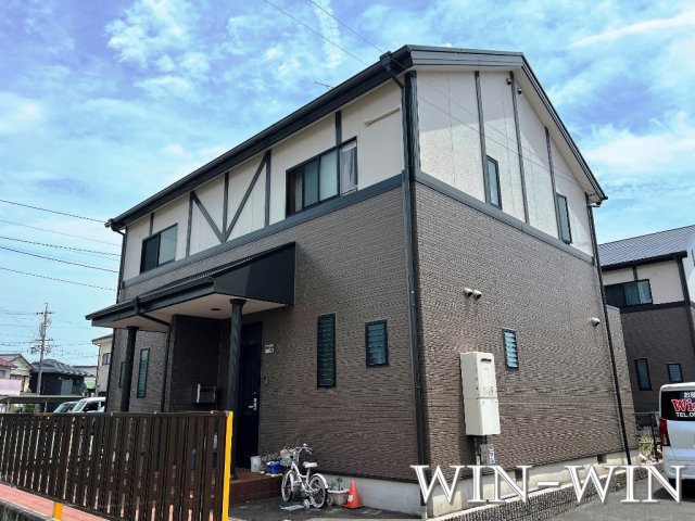 フローレス Aの外観