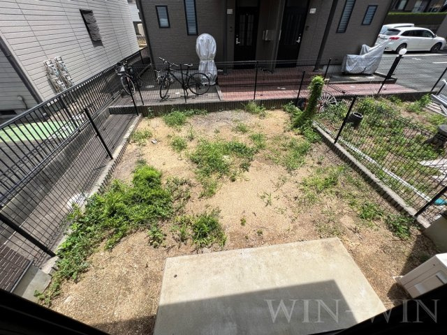 フローレス Aの庭