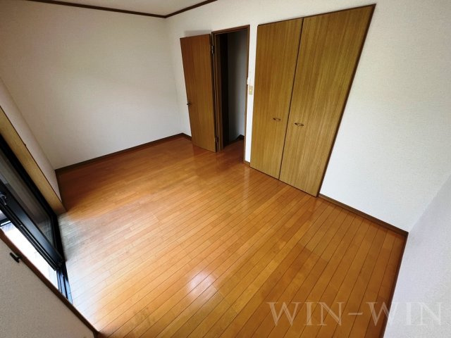 フローレス Aの寝室